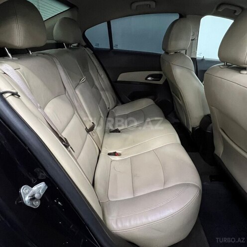 Chevrolet Cruze-15