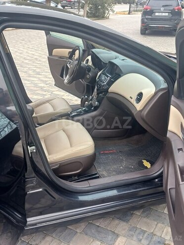 Chevrolet Cruze-19