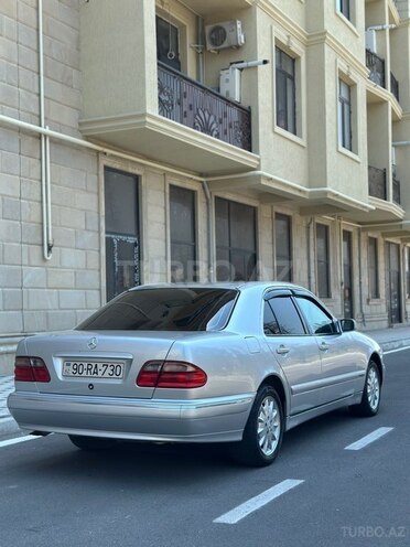 Mercedes E 280-6