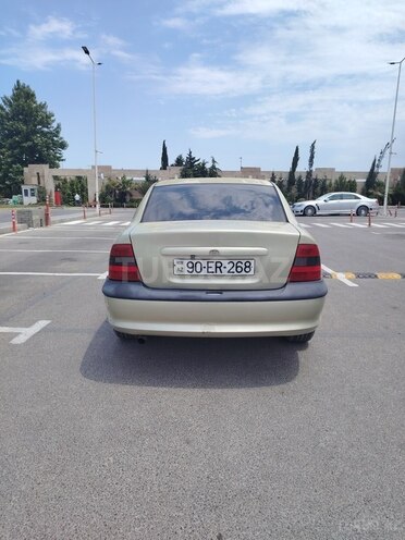 Opel Vectra-6