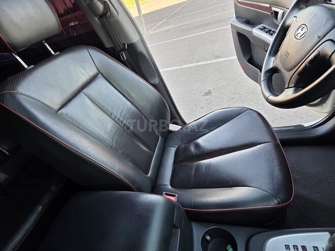 Hyundai Santa Fe-13