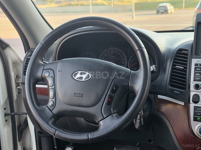 Hyundai Santa Fe-17