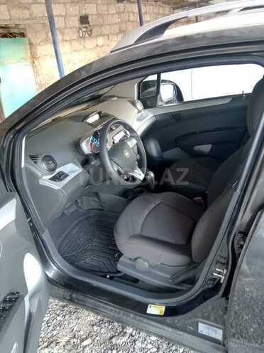 Chevrolet Spark-10