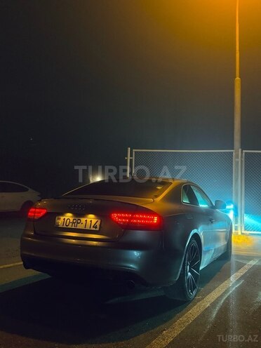 Audi A5-11