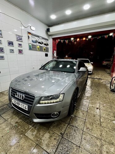 Audi A5-5