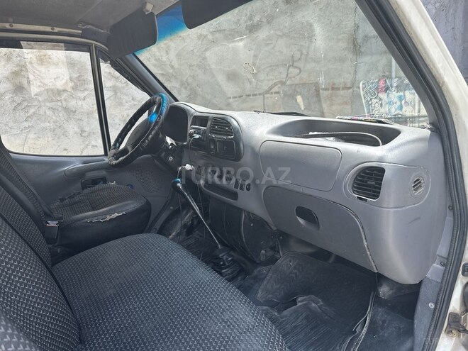 Ford Transit-5