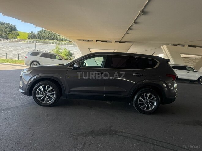 Hyundai Santa Fe-5