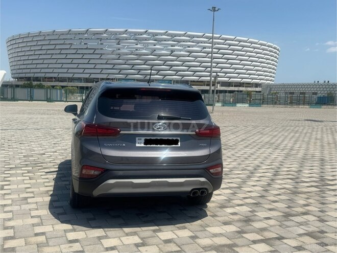 Hyundai Santa Fe-6