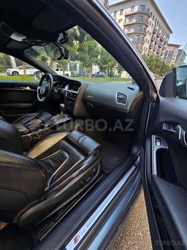 Audi A5-9