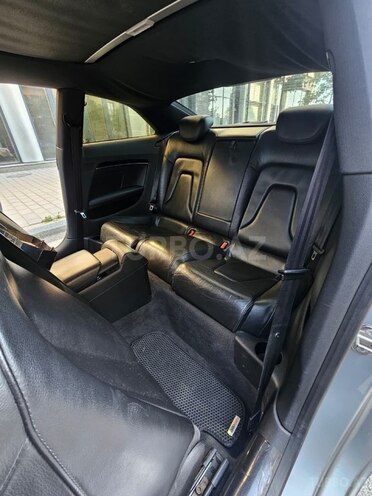 Audi A5-8