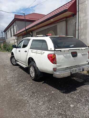 Mitsubishi L200-3