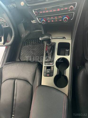 Kia Optima-3