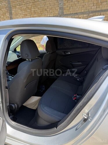 Chevrolet Cruze-5
