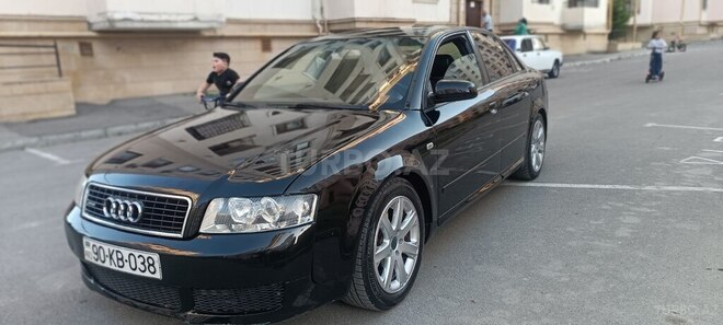 Audi A4-2
