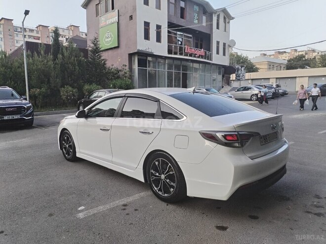 Hyundai Sonata-6