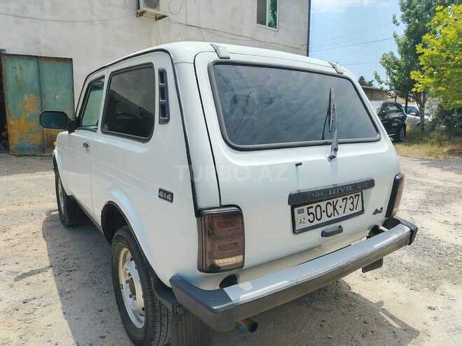 LADA (VAZ) Niva-9