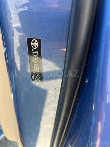 Toyota Prius-12