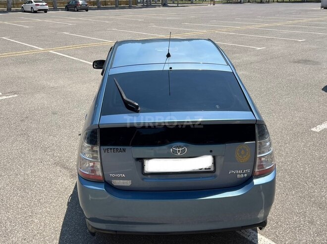 Toyota Prius-11