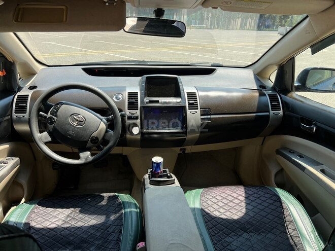 Toyota Prius-13