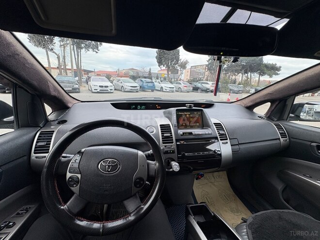 Toyota Prius-2