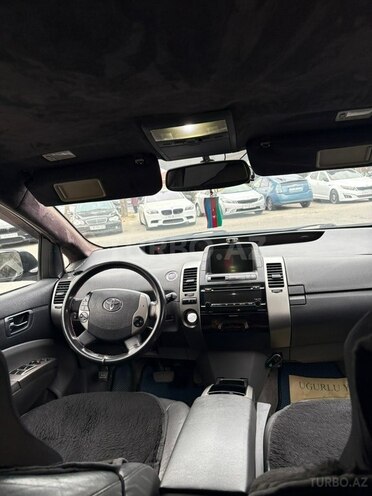 Toyota Prius-3