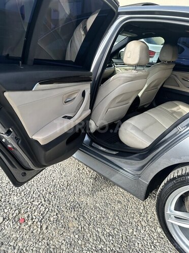 BMW 528-9