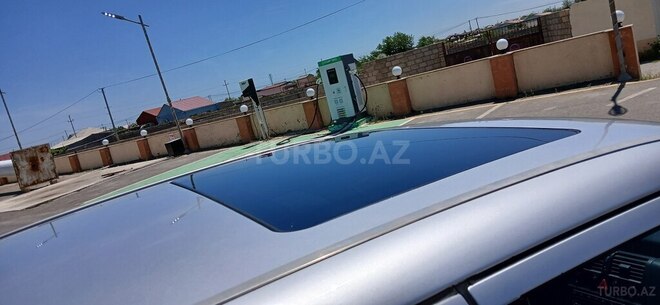 Mercedes E 240-4