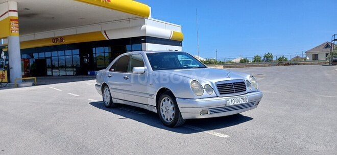 Mercedes E 240-9