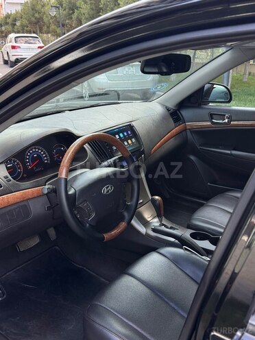 Hyundai Sonata-12