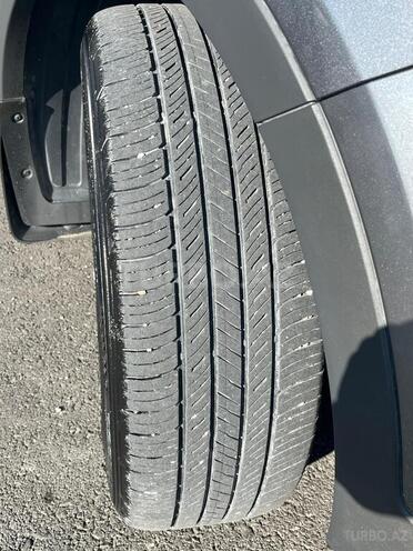 Hyundai Santa Fe-13
