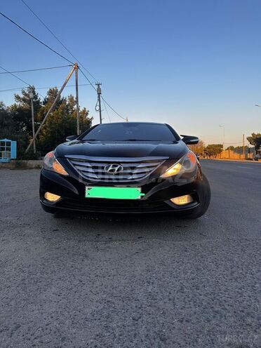 Hyundai Sonata-1