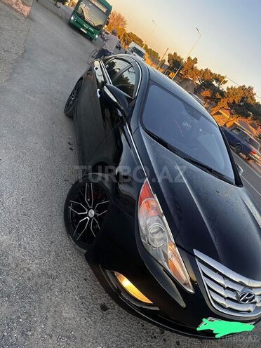 Hyundai Sonata-4