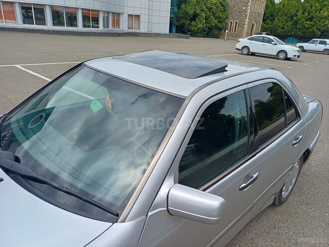 Mercedes C 220-9