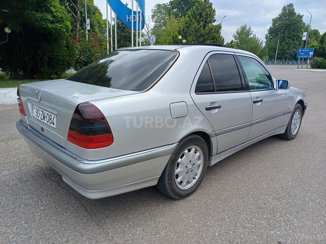 Mercedes C 220-6