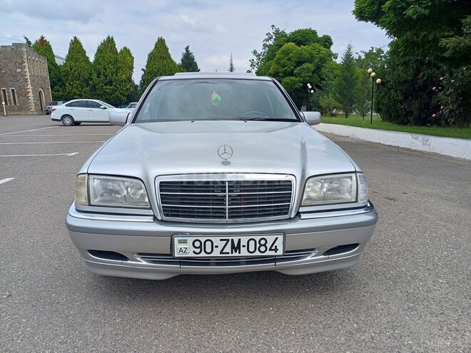 Mercedes C 220-2