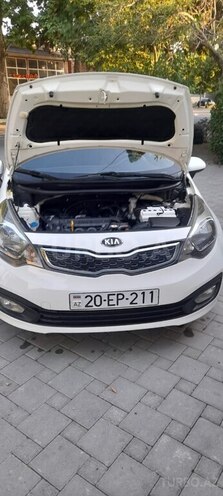 Kia Rio-10
