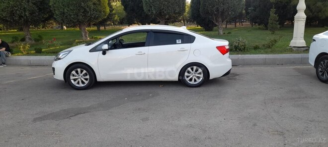 Kia Rio-13