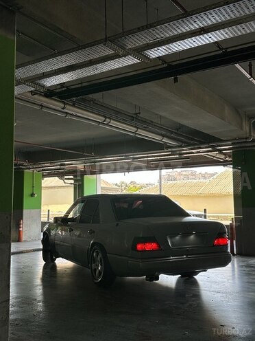 Mercedes 250 D-5