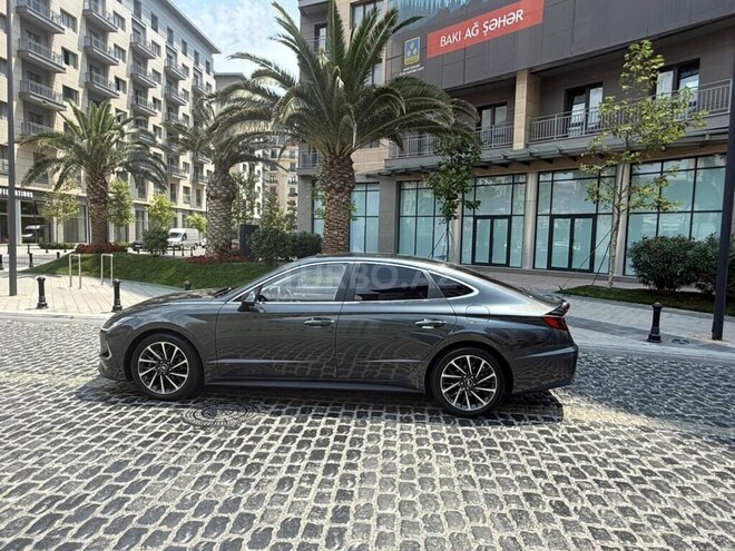 Hyundai Sonata-11