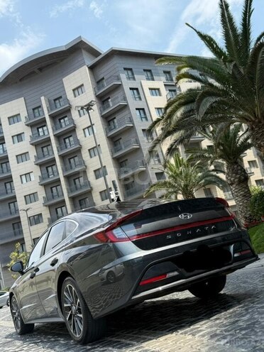 Hyundai Sonata-12