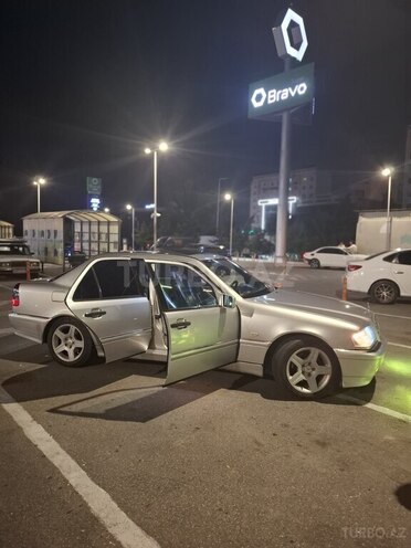 Mercedes C 240-3