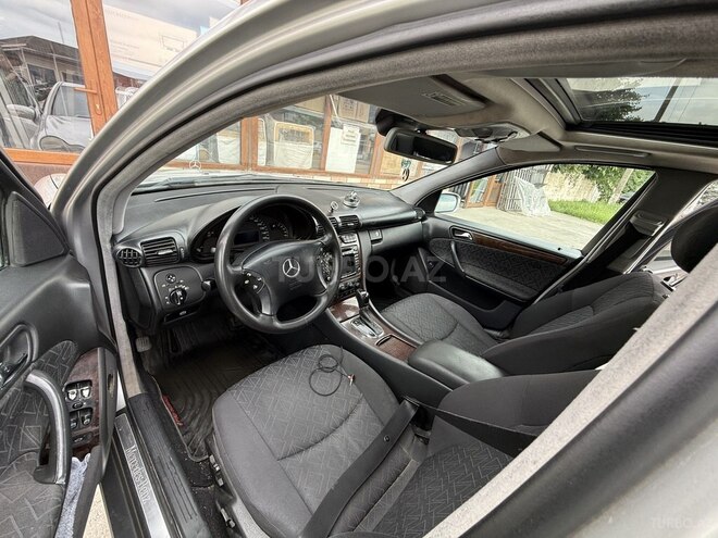 Mercedes C 200-11