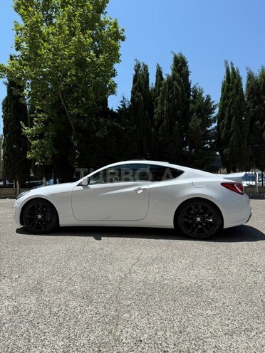 Hyundai Genesis Coupe-5