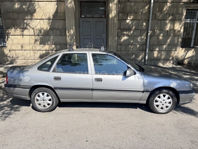 Opel Vectra-6