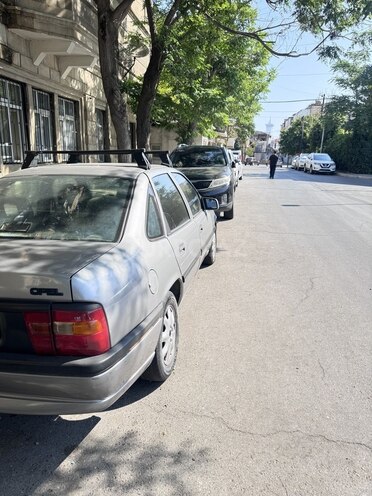 Opel Vectra-9
