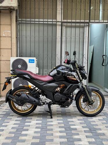 Yamaha FZ-S FI Deluxe-1