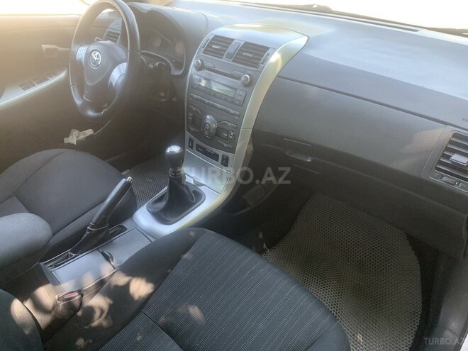 Toyota Corolla-10