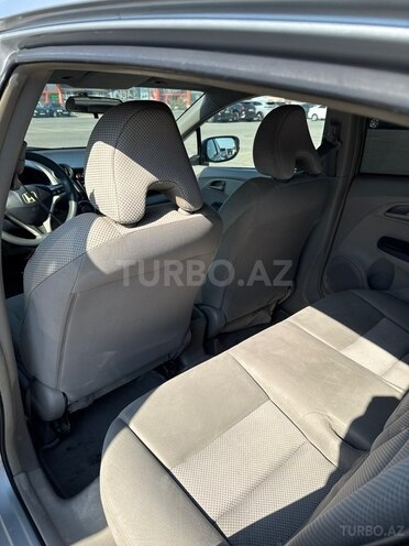Honda Insight-8