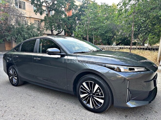 Changan Qiyuan A05-8