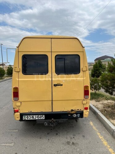 Mercedes 208 D-8